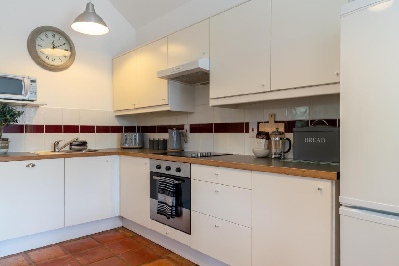 Buff Lodge Tackley Экстерьер фото