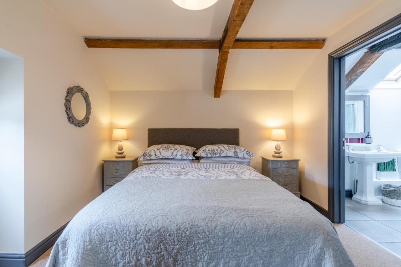 Buff Lodge Tackley Экстерьер фото