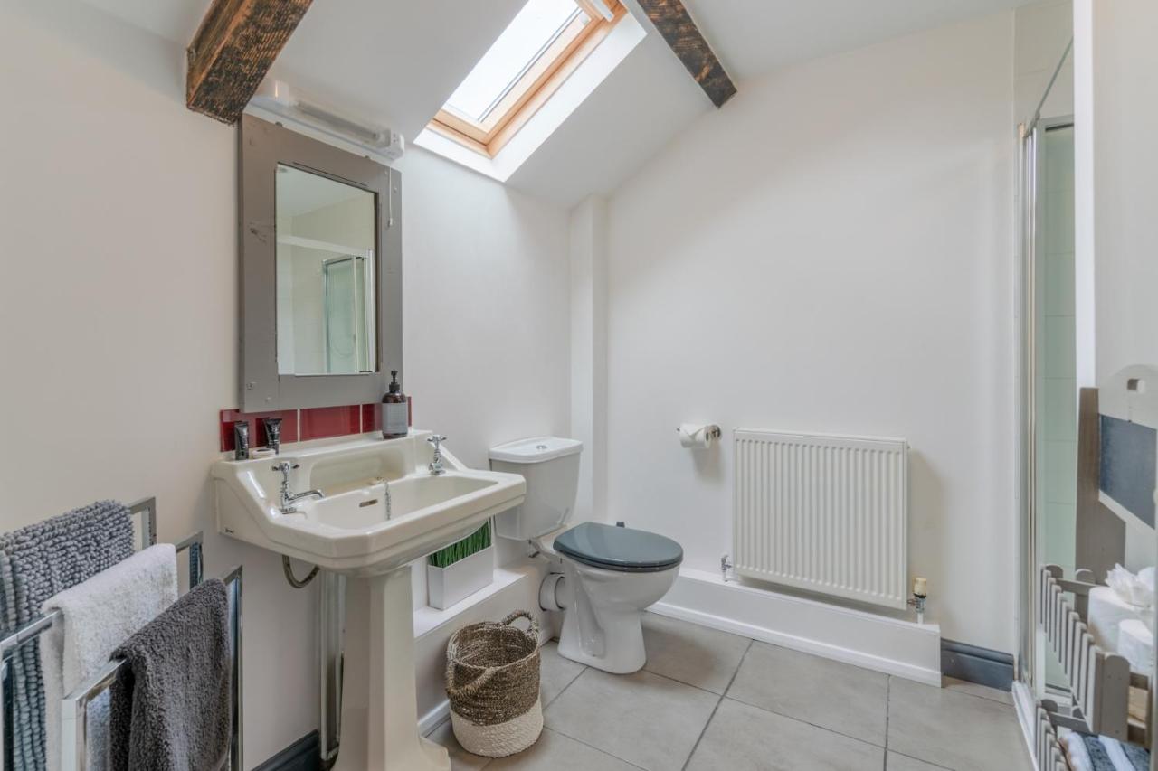 Buff Lodge Tackley Экстерьер фото
