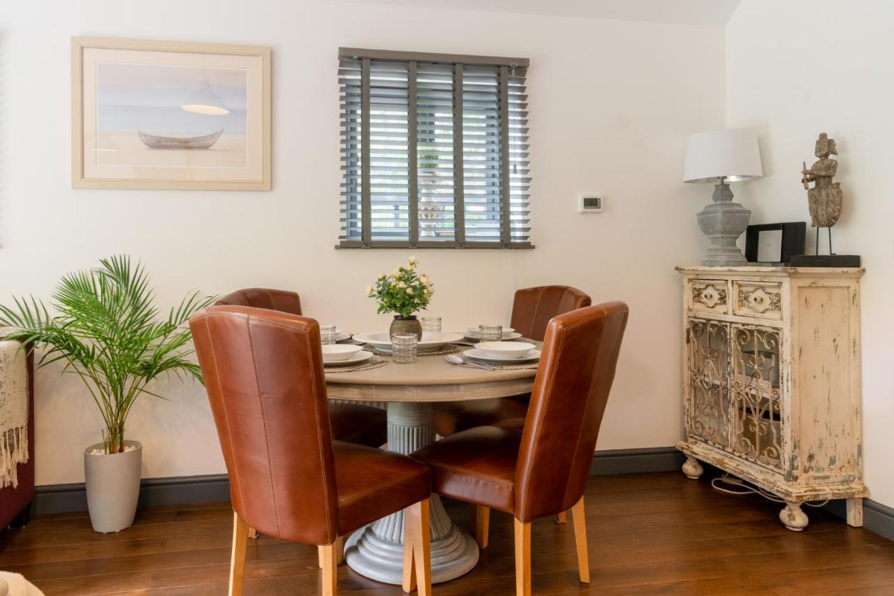 Buff Lodge Tackley Экстерьер фото