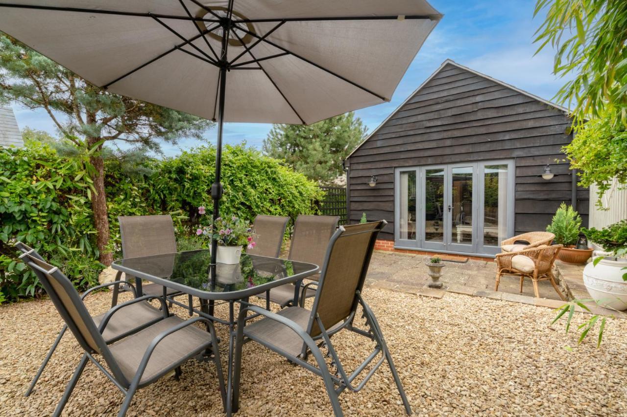 Buff Lodge Tackley Экстерьер фото